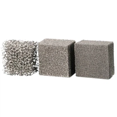 Kovová pěna s vysokou porézností